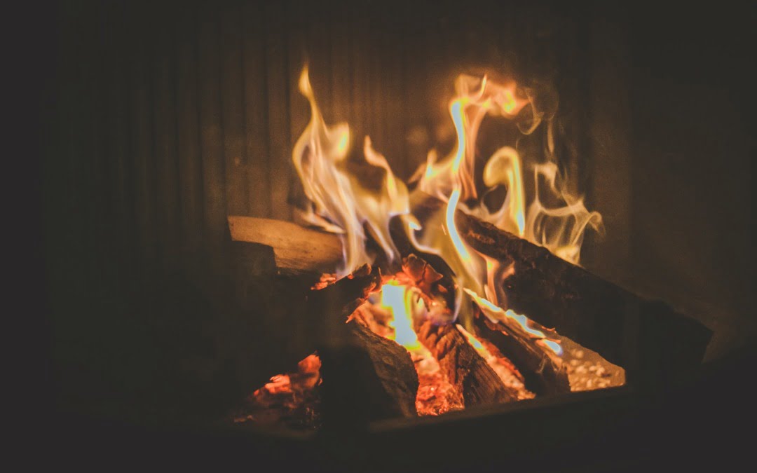 Brandende vragen over brandhout: De antwoorden die je zoekt