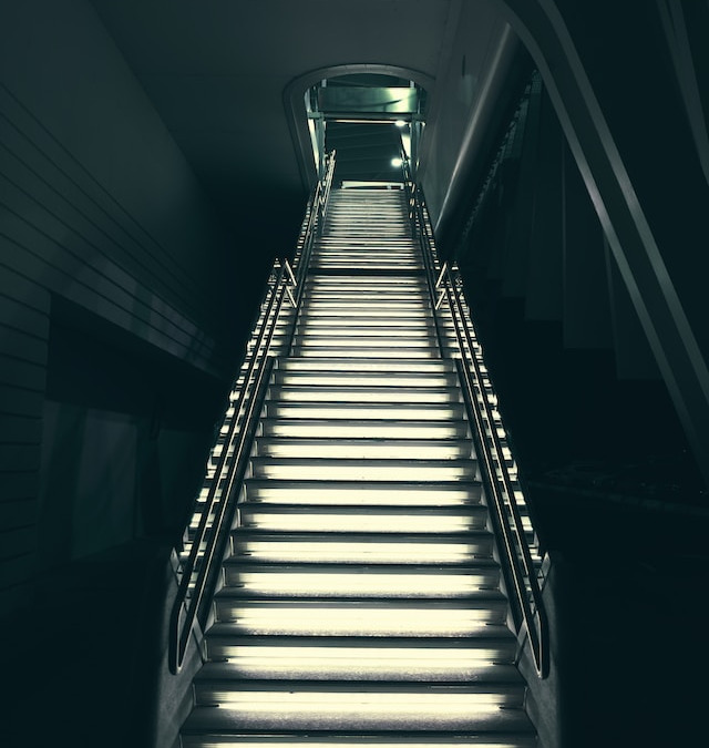 Trapliften voor het beklimmen van de trap